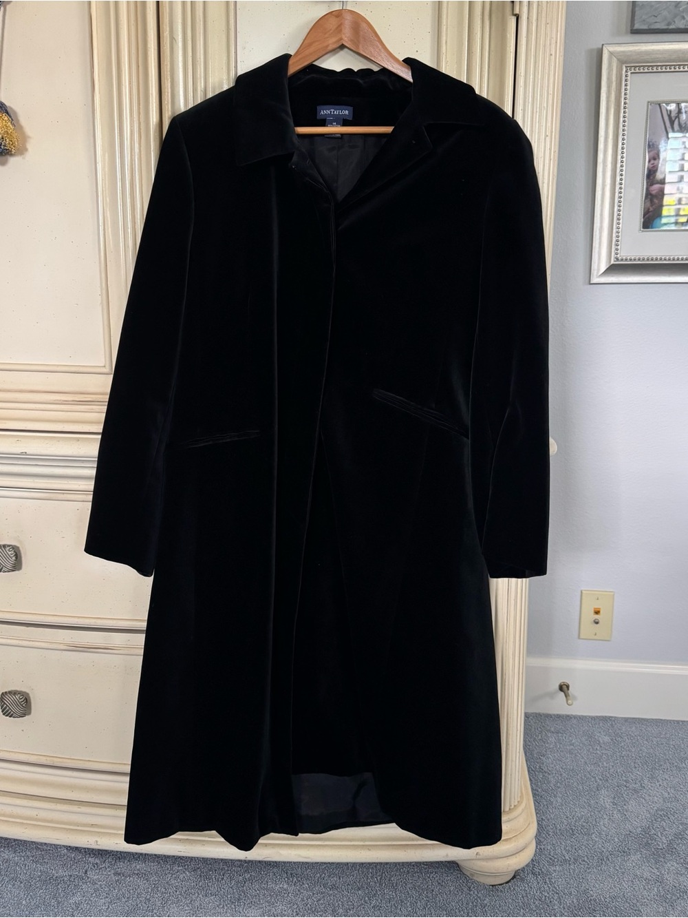 Ann Taylor Black Velvet Trench Coat fully lined. Hidden buttons